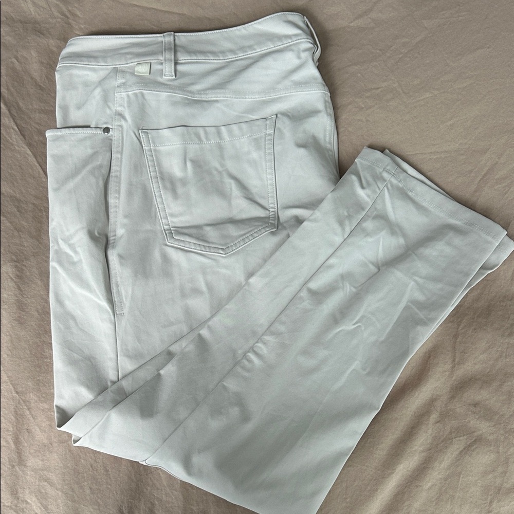 Lululemon ABC Pants Bone White Size 32 Waist 30 Length
